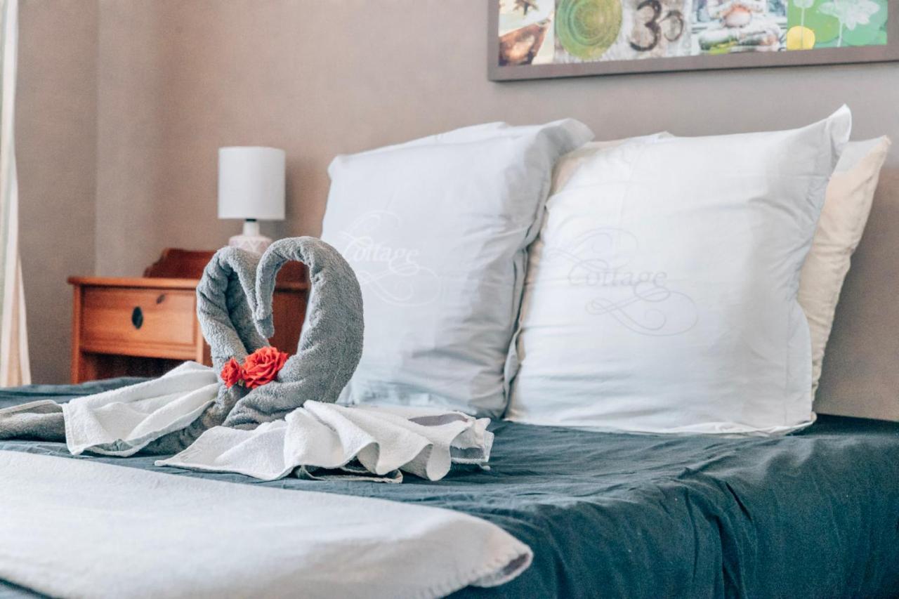 Maison Familiale Avec Piscine Privee, Plage A Pied, Frais Obligatoires A Regler A L'Arrivee, Linge 15E Par Pers & Menage 70E Par Sejour Voir Profil Mandatory Fees In Cash To Be Paid On Arrival Linen 15E Per Person 70E Housekeeping Per Stay Sainte-Maxime Exterior photo
